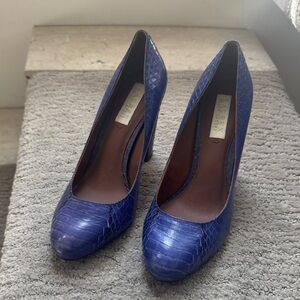 Lauren Ralph Lauren Blue Croc-Embossed High Heel Pumps